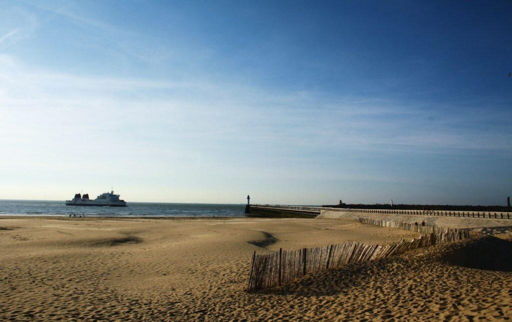 Plage-de-calais-beach
