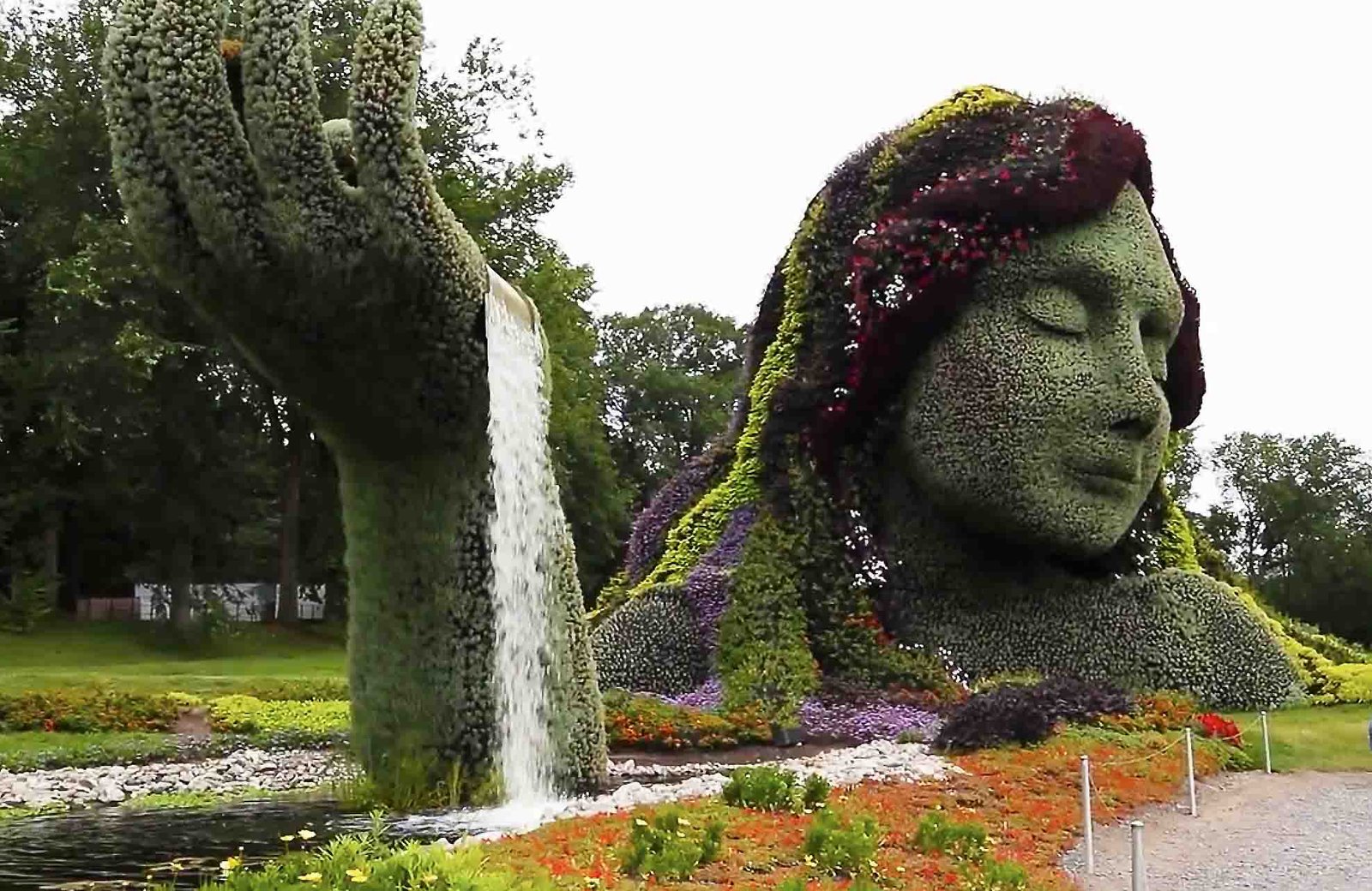 Mother-Earth_Mosaiculture