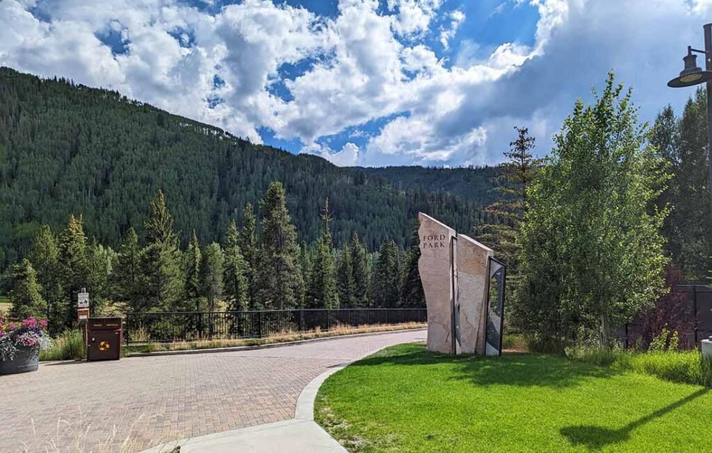 Colorado_Mountain_Towns_Vail