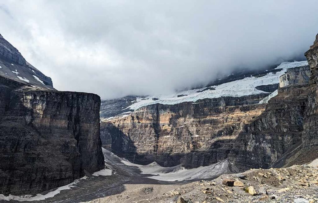 Banff_National_Park_Plain_of_Six_Glaciers