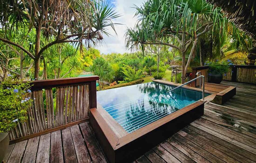 Four Seasons Beach_Bora_Bora